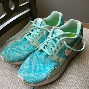 Women’s Nikes Shoes